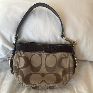 Vintage Coach Signature Fabric Zoe Bag with Dogleash Strap